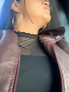 Outdoors-Mia_Khalifa 웹캠 쇼