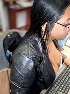 Outdoors-Mia_Khalifa Pertunjukan Webcam