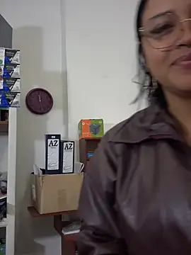 Outdoors-Mia_Khalifa Show Webcam