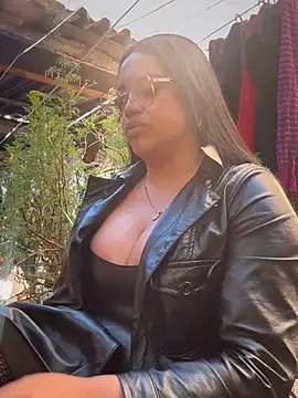 Outdoors-Mia_Khalifa's Webcam Show
