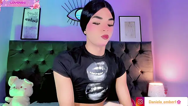 Amira_Ember Webcam Show