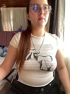 CoraVibes Live XXX-chat