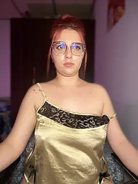 CoraVibes Adlı Modelin Canlı XXX Sohbeti