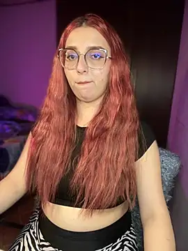 CoraVibes' Live XXX Chat