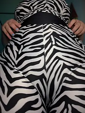 CoraVibes Show in webcam