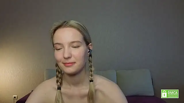 HongTomczak's Live XXX Chat