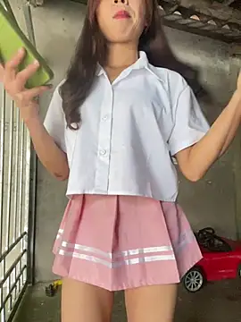 Lyly_sex69 在線直播表演