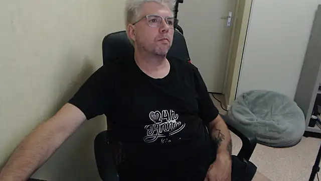 blueandwhite1 Webcamshow