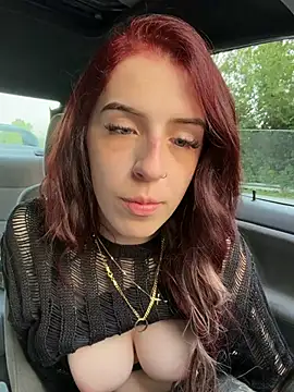 lisapeperoni's Live XXX Chat