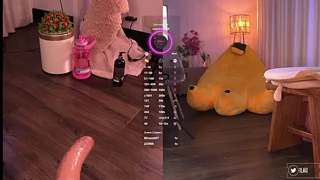 Just__dani Show in webcam