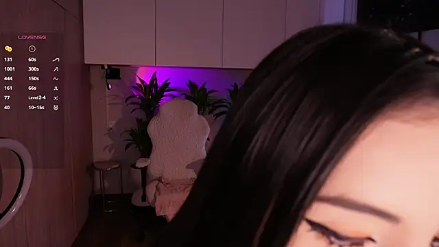 Just__dani Show in webcam
