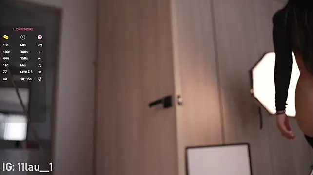 Just__dani's Webcam Show