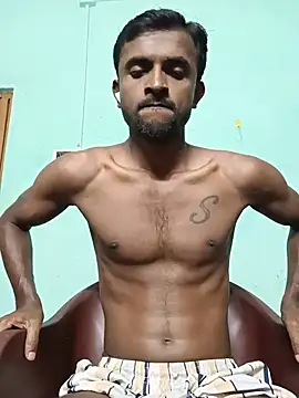 Master_Shiva: διαδικτυακό σόου στην κάμερα