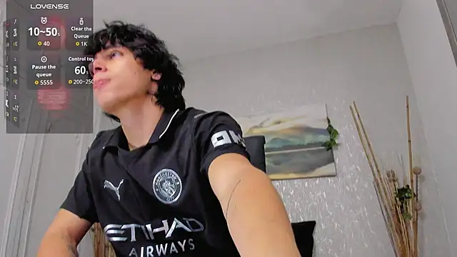 Tyler_durten live XXX chat