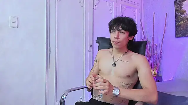 Tyler_durten Adlı Modelin Web Kamerası Şovu