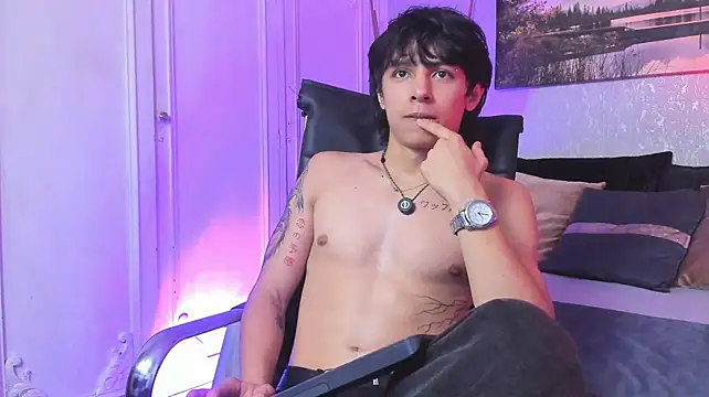 Tyler_durten Show in webcam