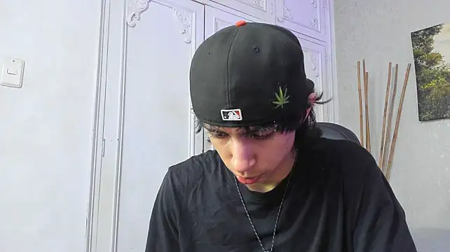 Tyler_durten Show in webcam