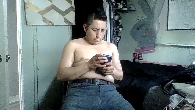 B3toBaby webkamerás műsora