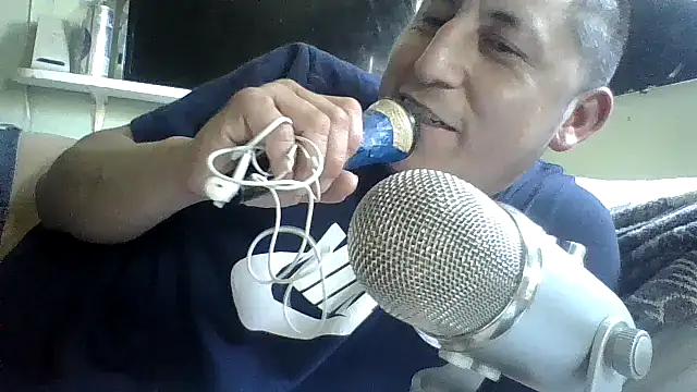 Show modela B3toBaby na web-kameri