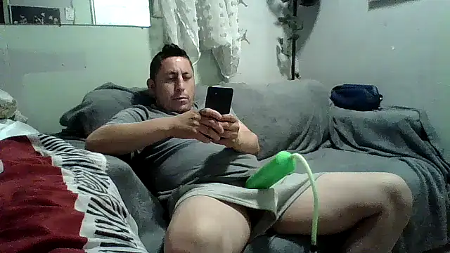 B3toBaby Show in webcam