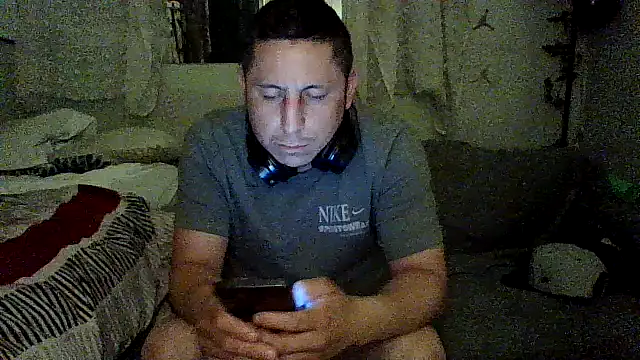 B3toBaby Show in webcam