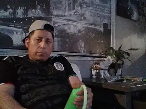 Pokazy przed kamerką – Badboibeto