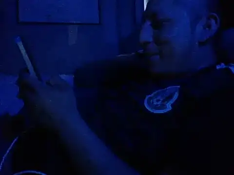 Badboibeto: διαδικτυακό σόου στην κάμερα