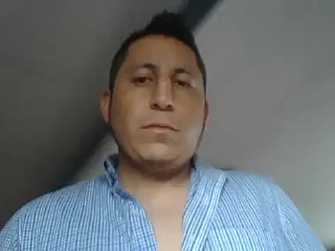 Badboibeto: διαδικτυακό σόου στην κάμερα
