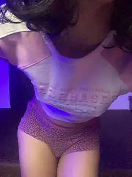 ZeeO2 Adlı Modelin Canlı XXX Sohbeti
