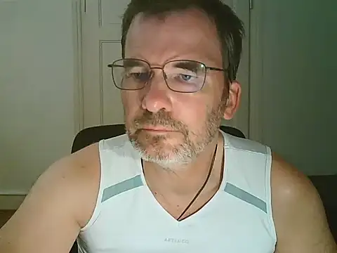 stallionrider88 Show in webcam
