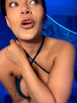 Risky_Workouts Show in webcam