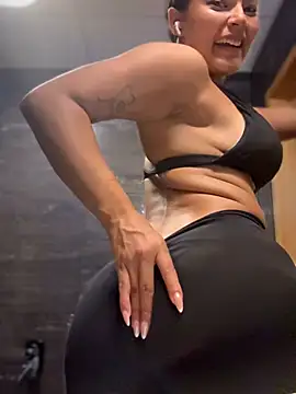 Risky_Workouts' Webcam Show
