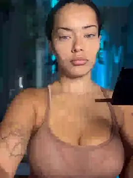 Chat +18 de Risky_Workouts ao vivo