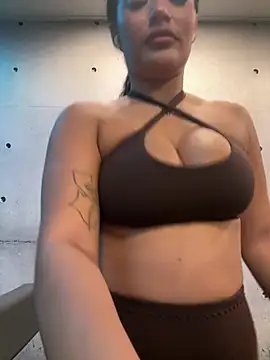 Show de Risky_Workouts na webcam