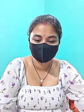DivyaBhabhi69@xh's Webcam Show