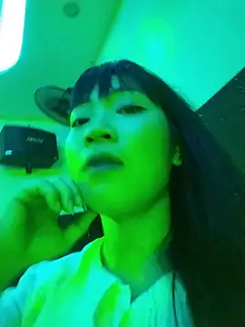 -Lyly_69 Pertunjukan Webcam