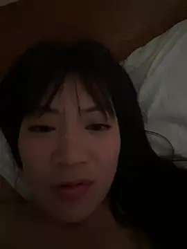 -Lyly_69 Show Webcam