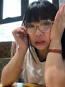 -Lyly_69 网络视讯表演