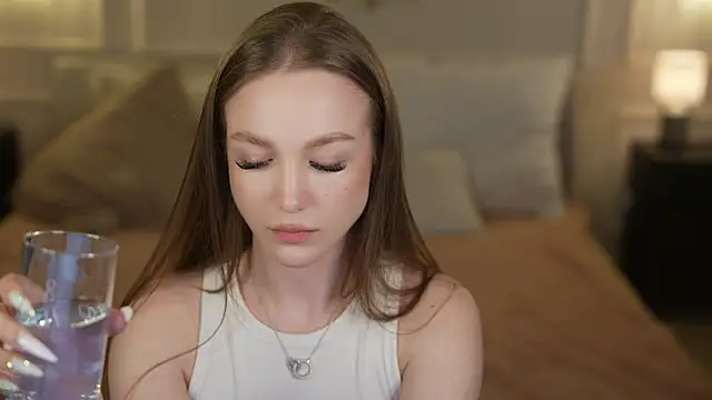 Ella_054's Live XXX Chat