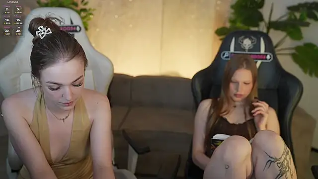 Ella_054 webcam show