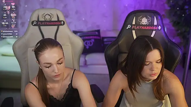 Ella_054's Webcam Show