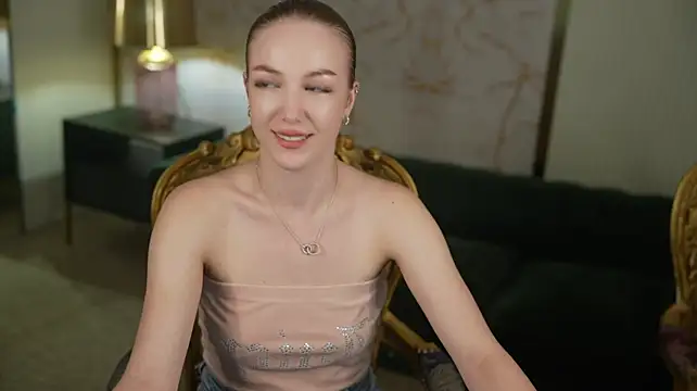 Ella_054 webcam show
