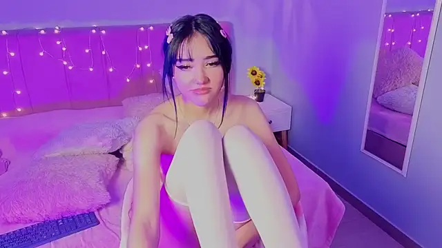 Онлайн чат XXX ela_petit