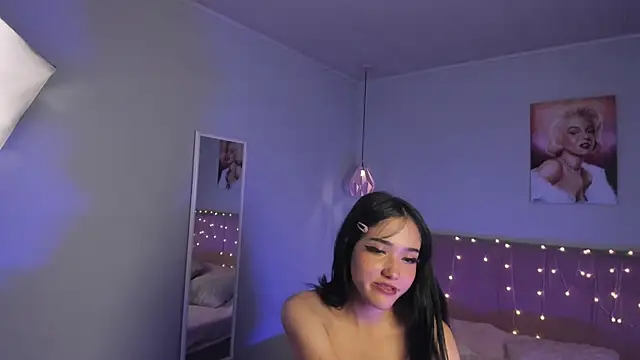 ela_petit Chat XXX live