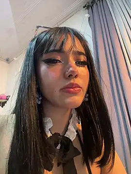 ela_petit 现场XXX聊天