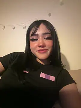ela_petit Chat XXX live