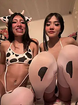 ela_petit Pertunjukan Webcam