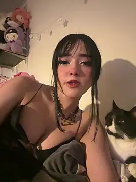 Chat +18 de ela_petit ao vivo
