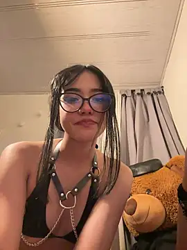 הופעת וובקאם של ela_petit