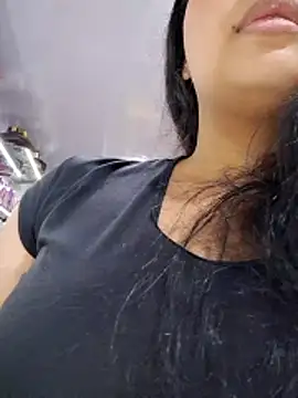 Chatroom XXX en direct de Alessandraa-